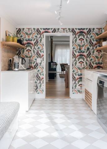 Spacious 3 bedroom Family Home gallery image 3