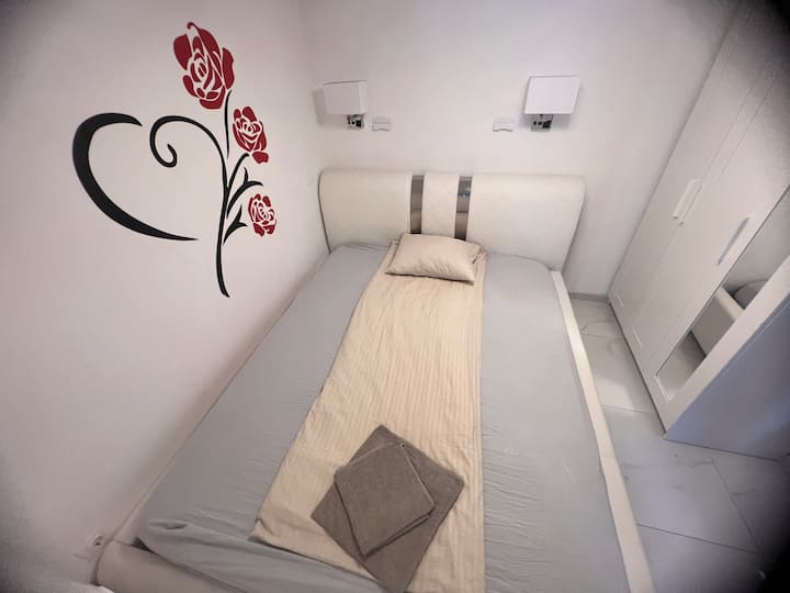 غرفة النوم 1