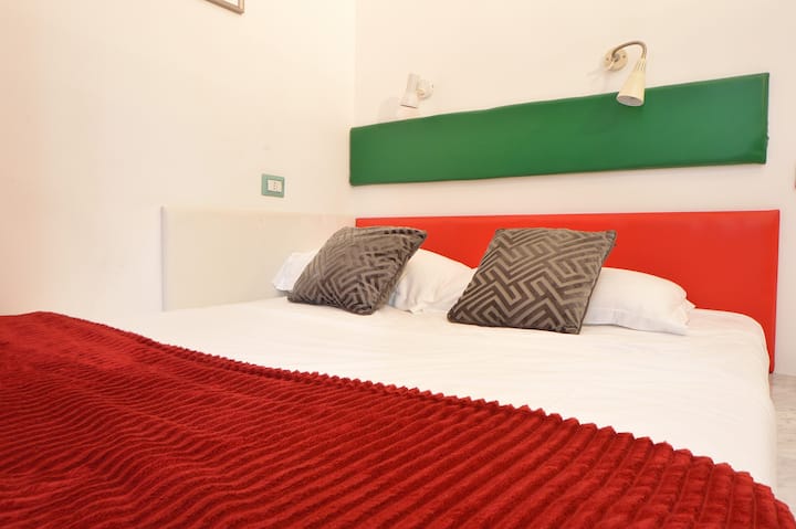 Very Nice One-bedroom Flat In Super Central Isola - Milan