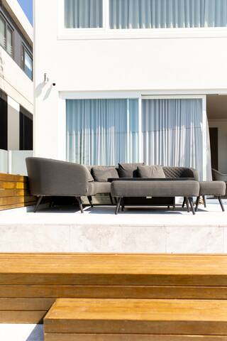 Ranked in top 20 beach houses in NSW – Spectacular gallery image 4