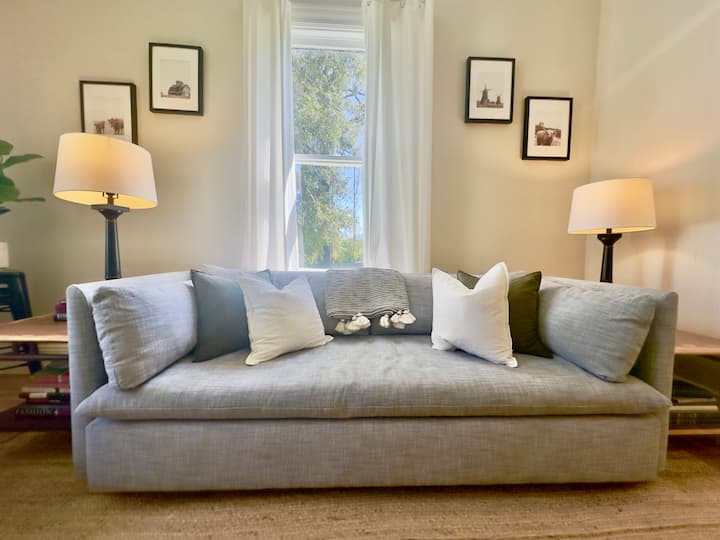 Petaluma Farmhouse & Airstream - Rohnert Park, CA