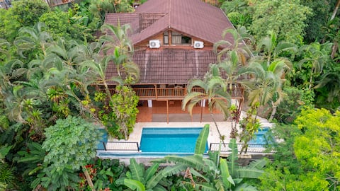 Green Forest Villa By la Fortuna Vacation Rentals