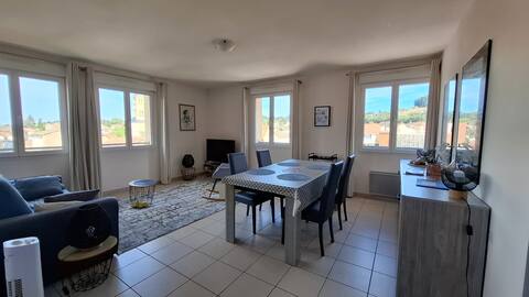 Chauffailles: 2-room apartment, downtown