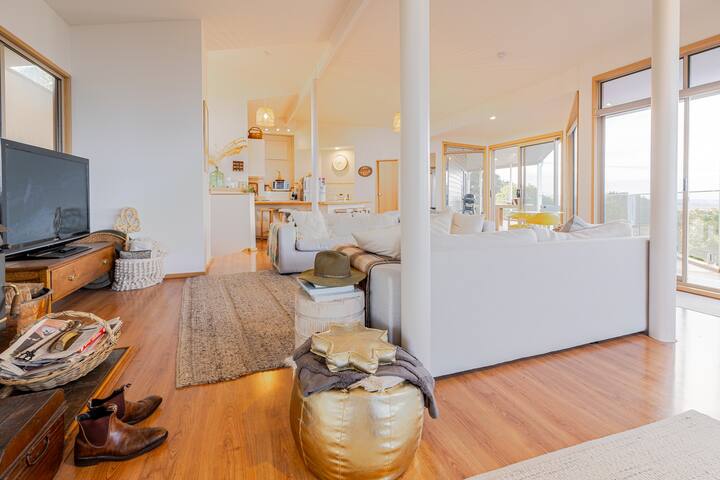 Blue Sky View Great Ocean Road gallery image 3