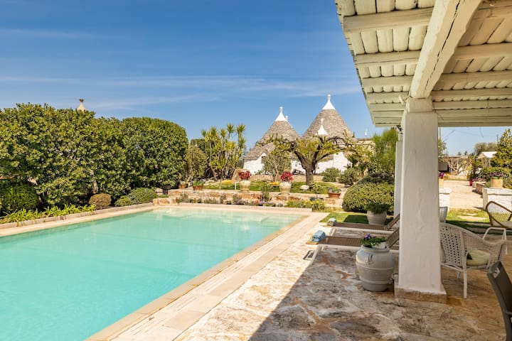 Trullo Patricia Pool