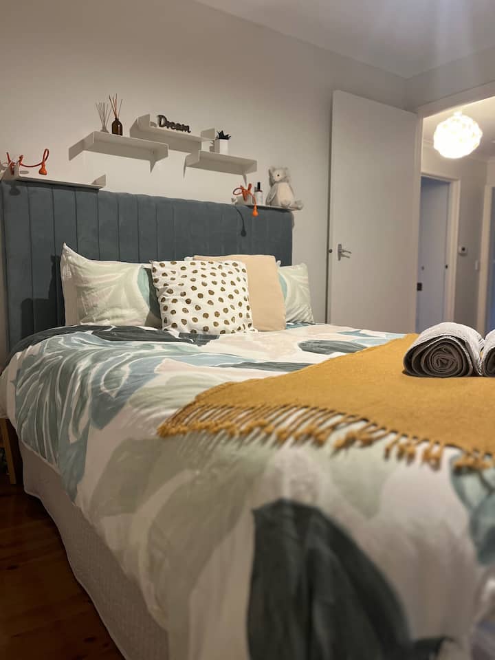 საძინებელი 1