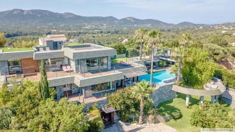 Villa rental in Corsica, private pool and sea view