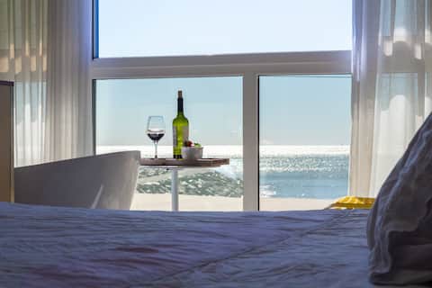 Casa Capri - on the sand, acoustic, bathtub w/ocean view