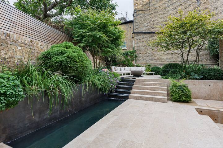 Grade II Listed Gem | Luxury Georgian Retreat gallery image 2