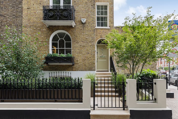 Grade II Listed Gem | Luxury Georgian Retreat