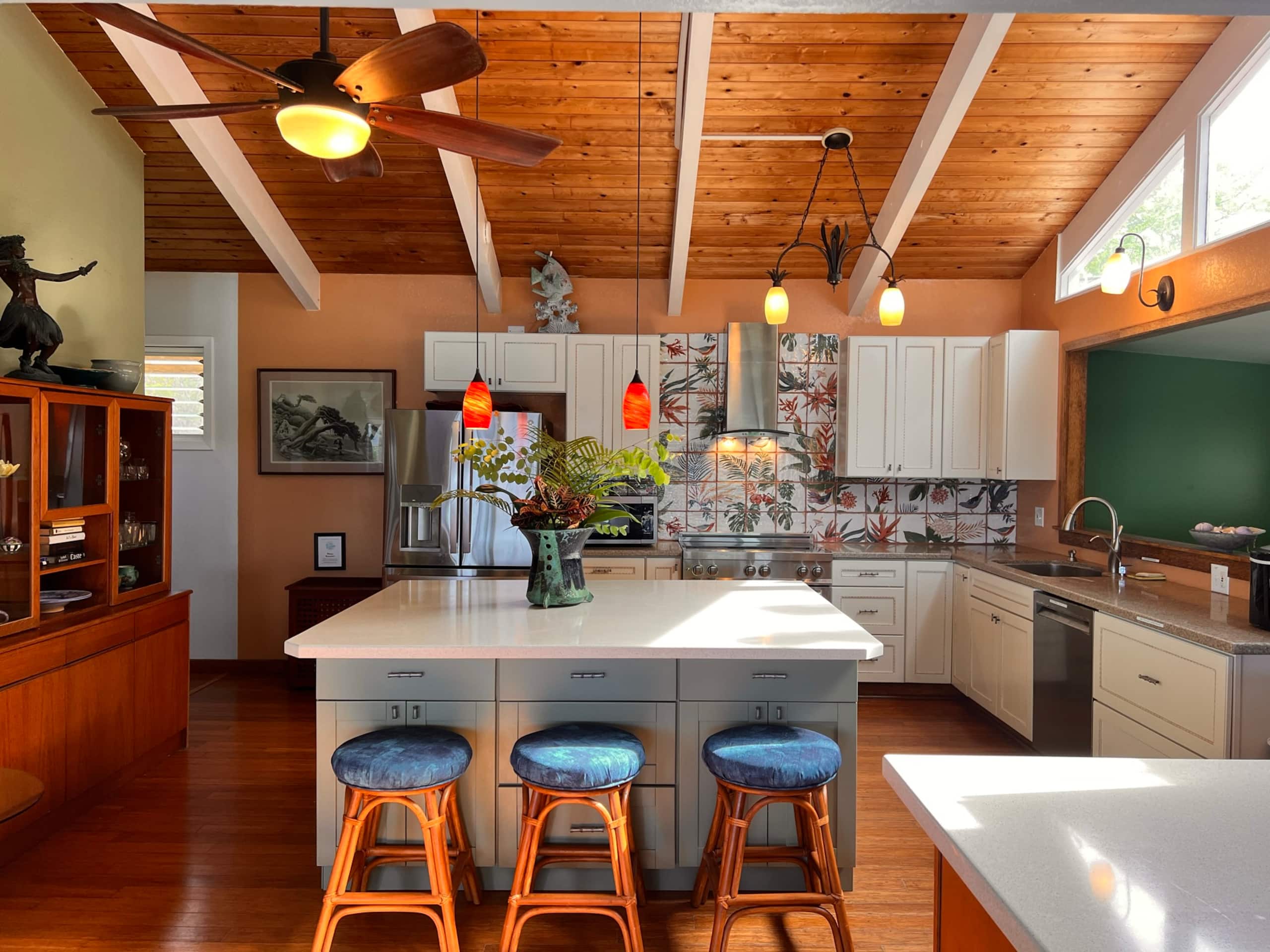 Home in Kailua-Kona · ★4.8 · 2 bedrooms · 6 beds · 3 baths - Image 9