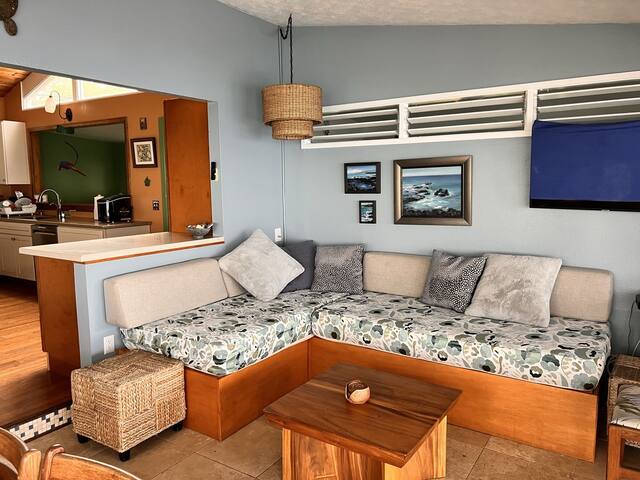 Pvt Oceanfront Home ~ 2 BR + 2 other , sleeps 10 gallery image 3