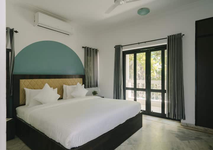 Bedroom image 6