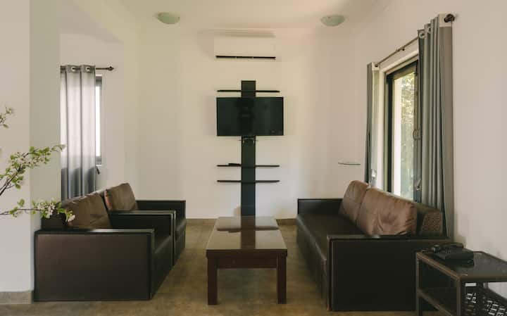 Living room image 1