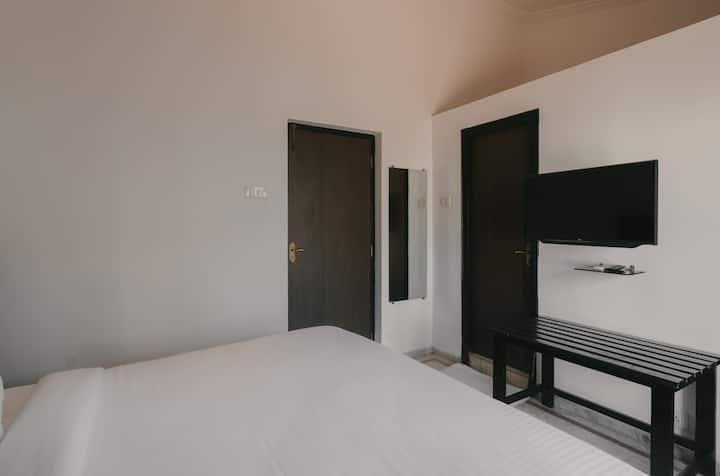 Bedroom image 5