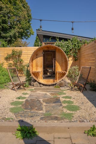 Peaceful Retreat With Sauna + Outdoor Spa gallery image 2