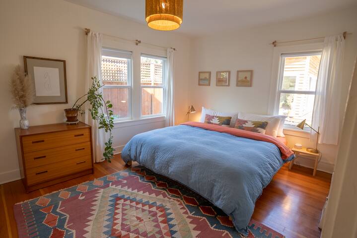 Peaceful Retreat With Sauna + Outdoor Spa gallery image 5