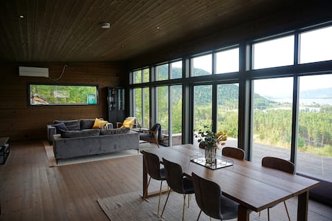 Cabin from 2022 with an amazing view