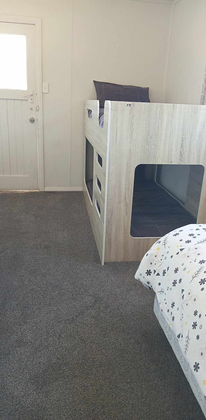 საძინებელი 3