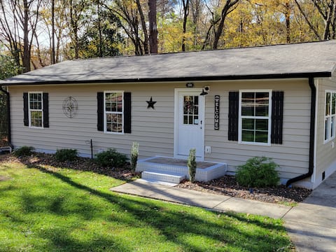 Walkable Waxhaw: Fully Renovated & Downtown!