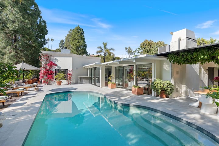 Beverly Hills Luxury 4 BED /5 Bath w/ STAFF