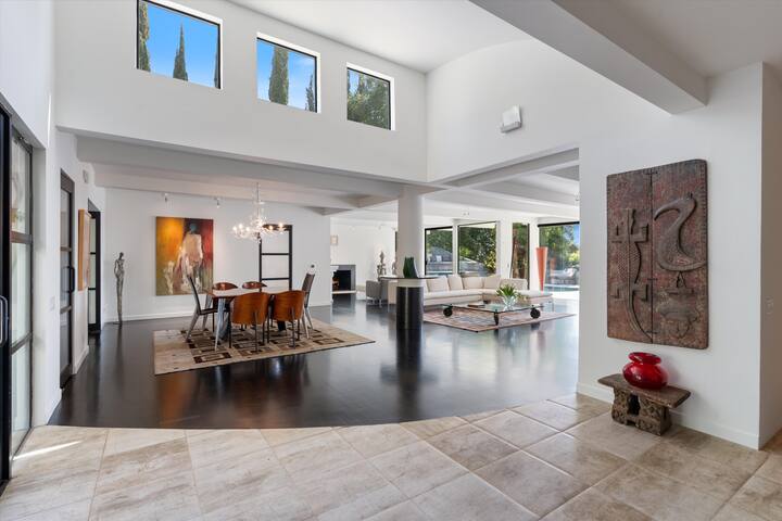 Beverly Hills Luxury 4 BED /5 Bath w/ STAFF gallery image 4