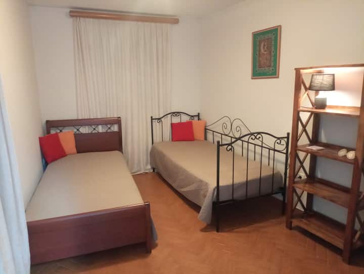 Dhomë gjumi 2