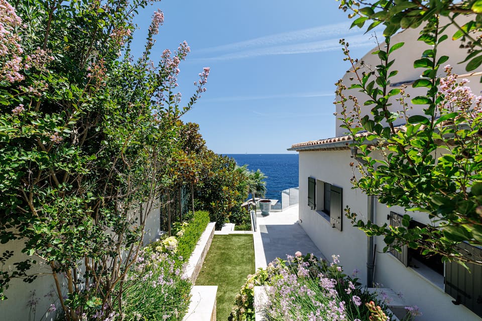 Villa Hedone, a garden villa above the sea at Anthéor, Anthéor, Saint-Raphaël, France, photo 5 of 10