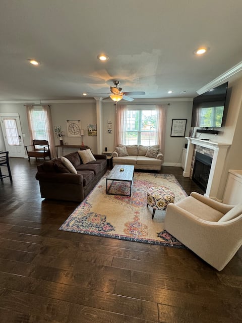Successful Airbnb property: Cozy NWA Craftsman in Uptown Rogers in Rogers