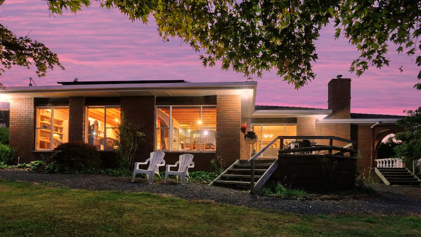 Farmhouse – Family (8)