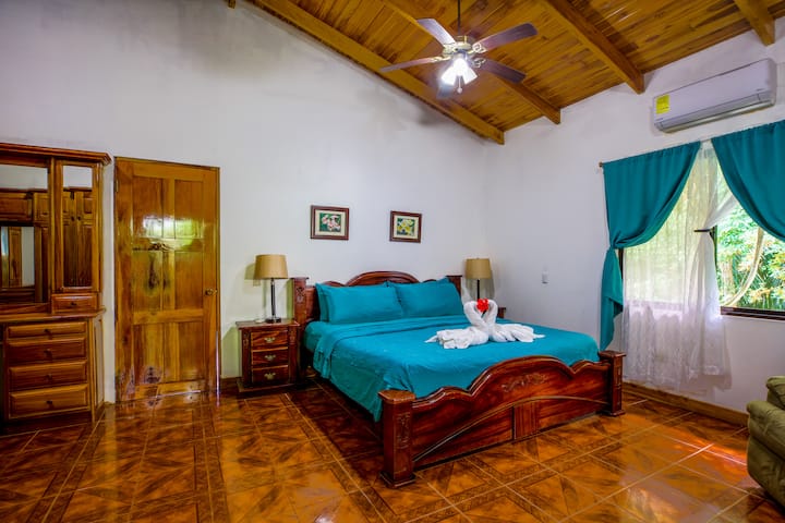 საძინებელი 1