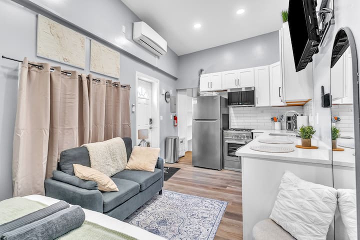 New! Cozy Modern Studio In Newark! 15 Min To Ewr~! - Newark, NJ