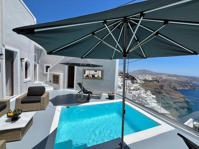 Location Location Location PRIVATE VILLA SANTORINI gallery image 3