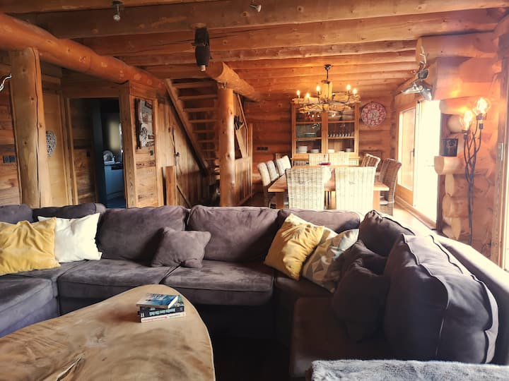 Le Magnifique Chalet Olakala !
Face Aux Pyrénées. - Pyreneeën