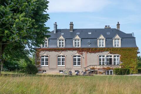 Exceptional mansion surrounded by nature at Quend plage