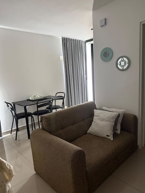 Top performing Airbnb: Furnished studio, Neuquén downtown area. in Departamento Confluencia