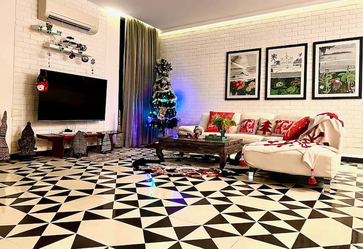 Living room image 6