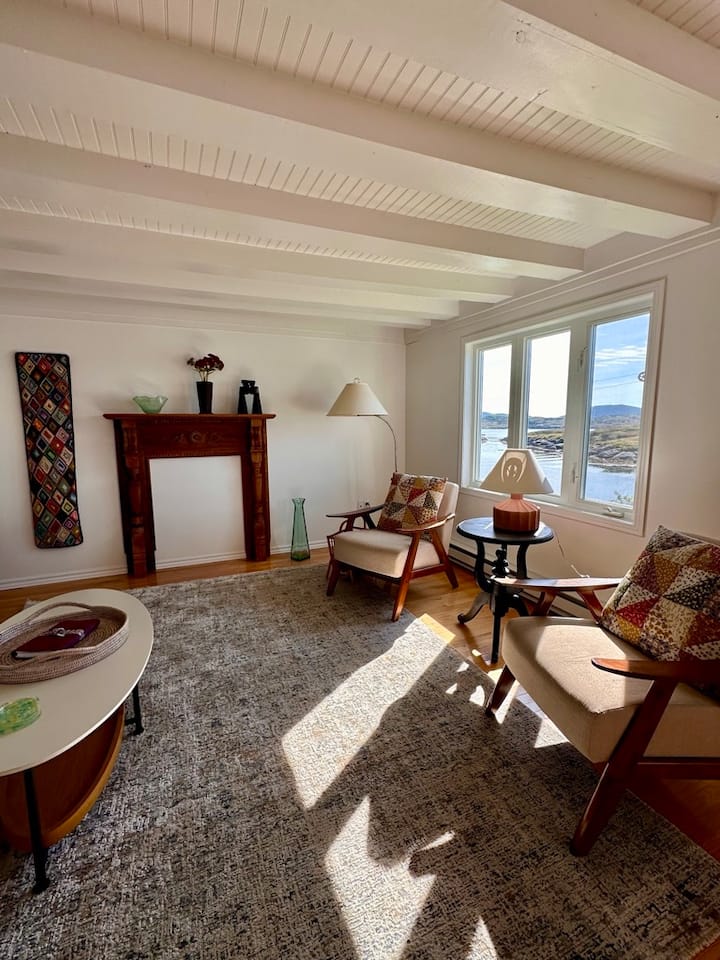 The Anderson Premises - Oceanfront Living - Canadá