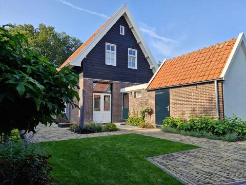 Unique detached 1930s house with every comfort