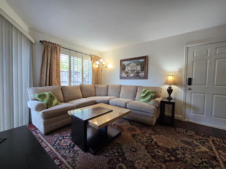 Cozy 1-br Condo W/ Pool & Patio In Gated Community - ダラス