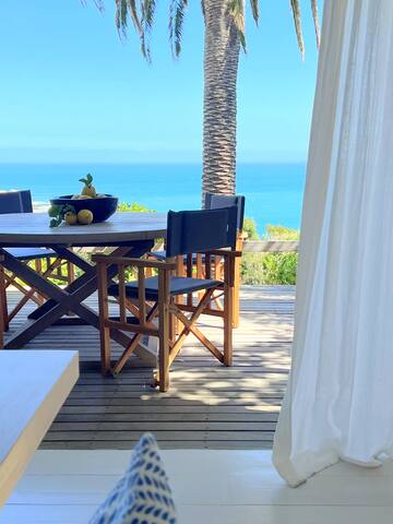 “The Palm” Unique Beach Retreat gallery image 3