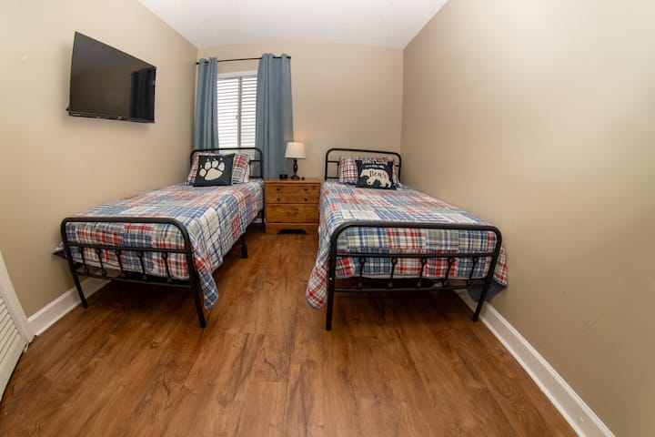 Second bedroom with twin beds, new memory foam mattresses and pillows. 
