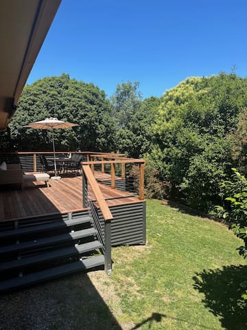 Valley House – home in the best location!