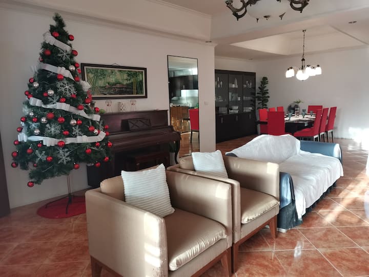Vacation House W/ Private Pool Near Metro Manila - Trece Martires