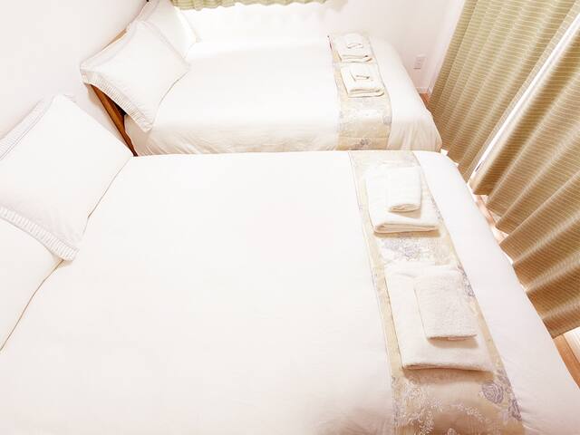 Rosenheim Tokyo Shinjuku Suite Room B Free WIFI gallery image 5