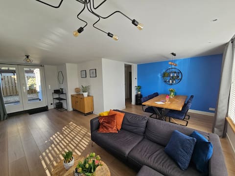 Detached luxury house with private garden in Heemskerk