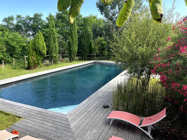 Château En Pleine Nature, Grande Piscine Et Tennis - Saint-Émilion