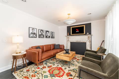 Top Airbnb: Music City Ryman Retreat Walk to Shops Restaurants in Berry Hill