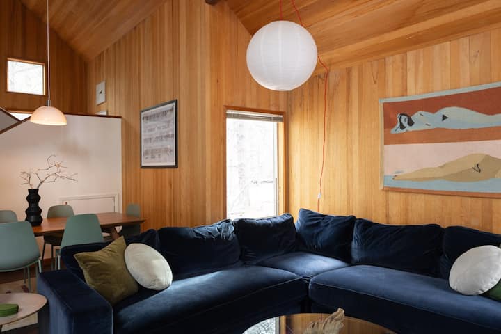 Acer Haus-cozy, Cool & Dog Friendly In Black Butte - Sisters