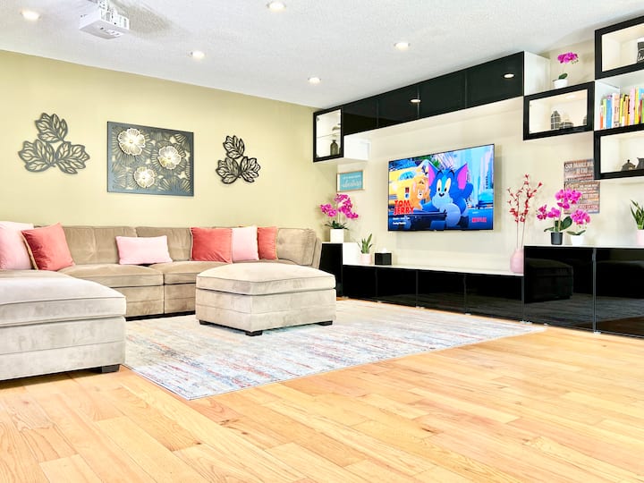 Explore La From Our Family-friendly 5br Home - Pico Rivera, CA